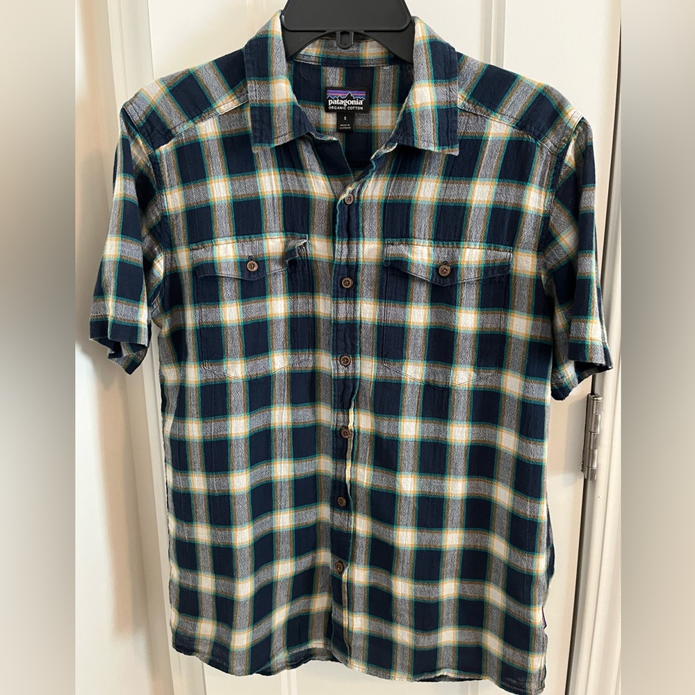 Patagonia short sleeve button down.